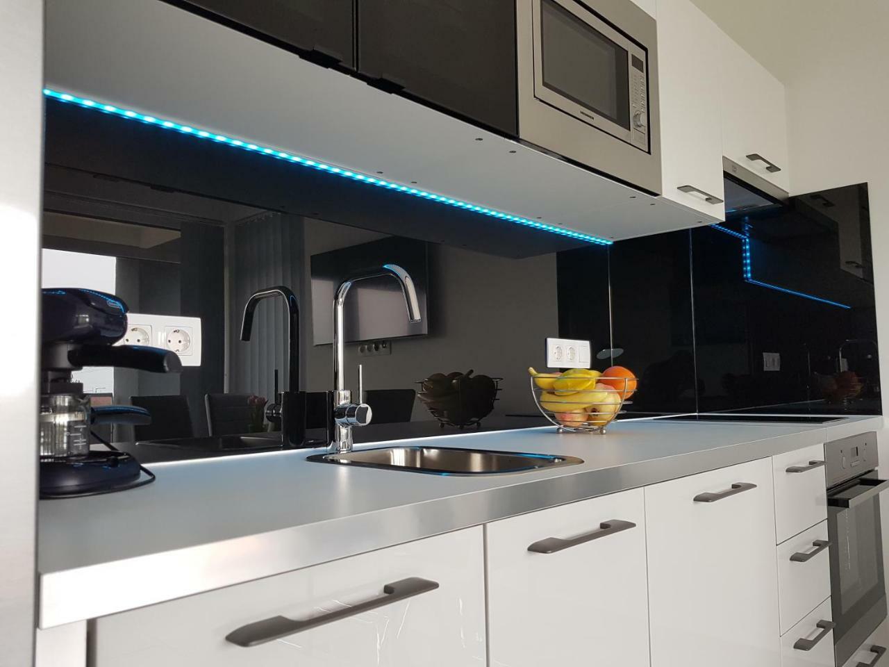 Lakefive Apartments Balatonfuered Ngoại thất bức ảnh