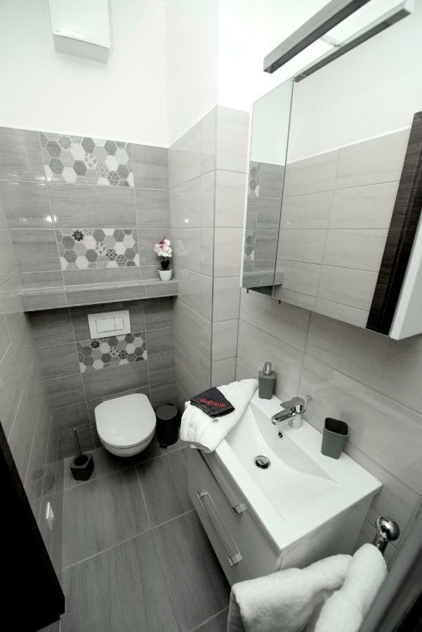 Lakefive Apartments Balatonfuered Ngoại thất bức ảnh